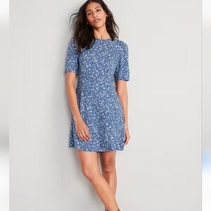 Blue Floral Sundress with Crew Neck for Casual Wear